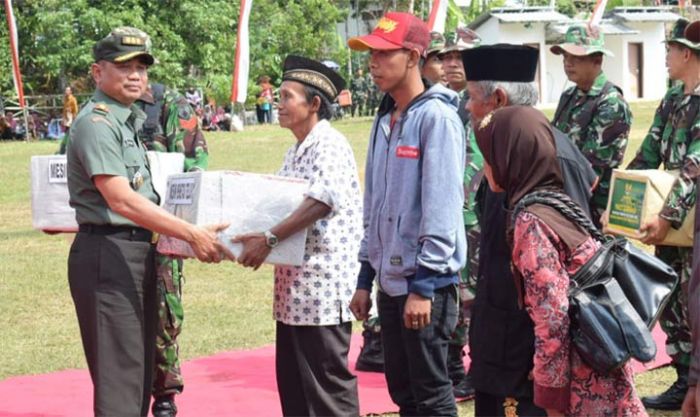 TMMD, Danrem 081/DSJ Beri Bantuan Alat Penetas Telur TMMD, Danrem 081/DSJ Beri Bantuan Alat Penetas Telur