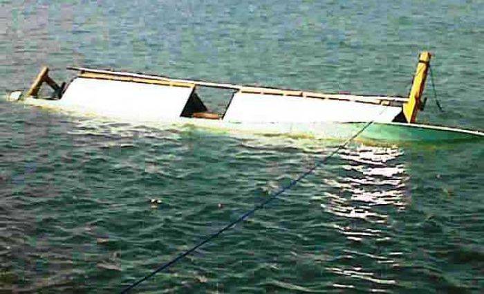 Kelebihan Tonase, Perahu Nelayan di Probolinggo Karam Dihajar Angin Kelebihan Tonase, Perahu Nelayan di Probolinggo Karam Dihajar Angin
