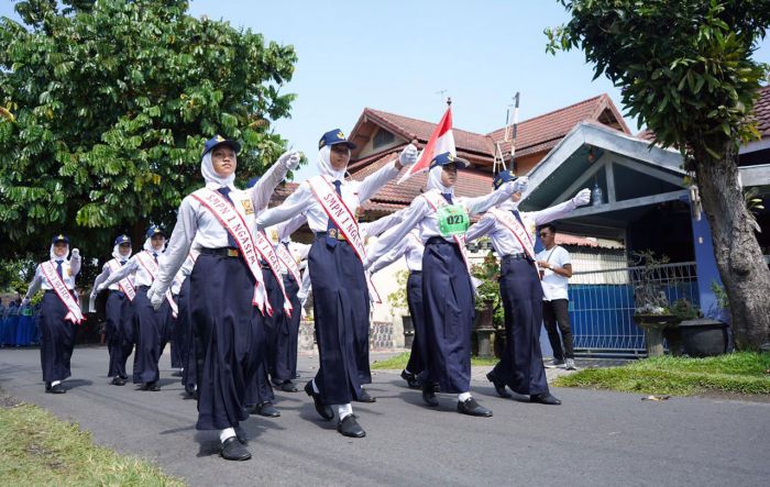 Bangkitkan Soft Skill Siswa, Pemkab Kediri Kembali Gelar Gerak Jalan Tingkat Pelajar