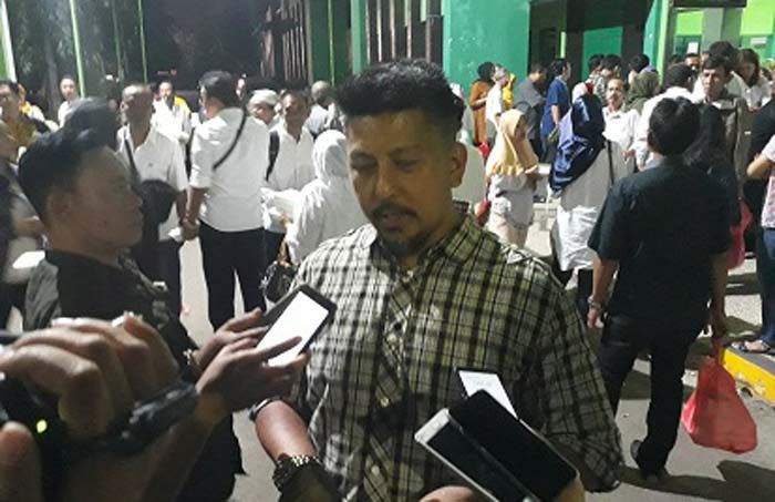 Tim Prabowo-Sandi Tak Temukan Unsur Pencemaran Nama Baik di Video Ahmad Dhani Tim Prabowo-Sandi Tak Temukan Unsur Pencemaran Nama Baik di Video Ahmad Dhani