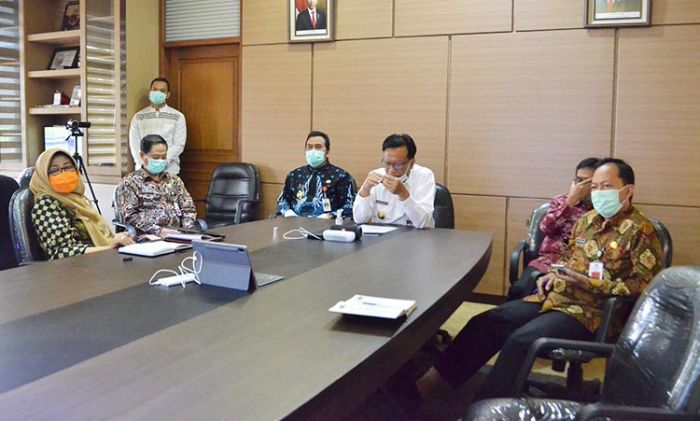 Teleconference dengan Gubernur, Bupati Sambari Minta Tambahan APD untuk Pelindung Paparan Covid-19