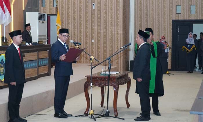 Ketua DPRD Lamongan Lantik Tulus Santoso Gantikan Miftakhul Khoir Effendi