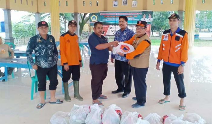 BPBD Gresik Gelontor Bantuan untuk Korban Terdampak Banjir Kali Lamong BPBD Gresik Gelontor Bantuan untuk Korban Terdampak Banjir Kali Lamong