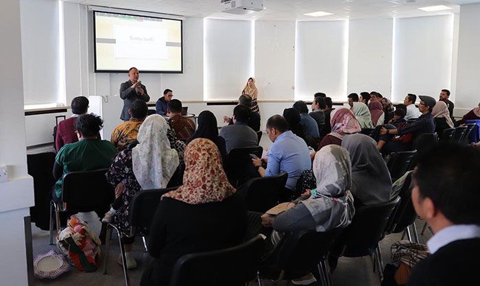 Mahasiswa Doktoral Indonesia di UK Dituntut Berkolaborasi Selesaikan Masalah Multidimensi Mahasiswa Doktoral Indonesia di UK Dituntut Berkolaborasi Selesaikan Masalah Multidimensi