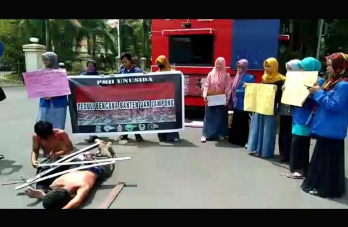 PMII, IPNU-IPPNU, dan Pagar Nusa Unusida Sidoarjo Galang Dana untuk Korban Tsunami PMII, IPNU-IPPNU, dan Pagar Nusa Unusida Sidoarjo Galang Dana untuk Korban Tsunami