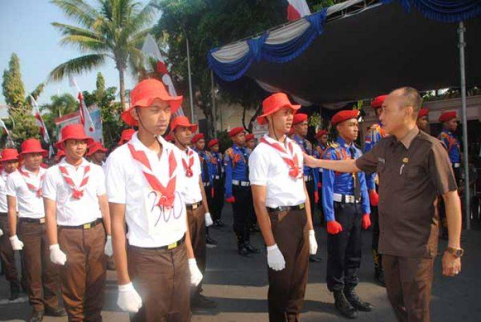 Regu SMP LB Ikut Meriahkan Gerak Jalan Kemerdekaan di Lamongan Regu SMP LB Ikut Meriahkan Gerak Jalan Kemerdekaan di Lamongan