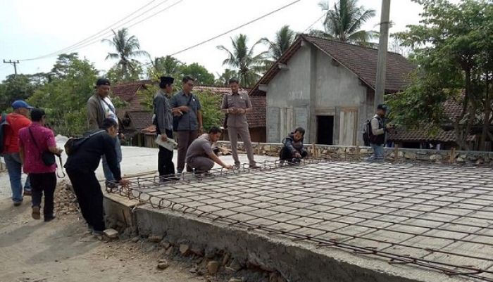 Tak Sesuai Bestek, DPRD Blitar Sebut Proyek Peningkatan Jalan Rawan Ambyar