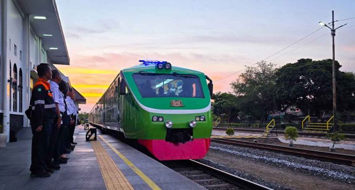 Direksi dan Komisaris KAI Tinjau Daop 7 Madiun, Fokus Tingkatkan Keselamatan dan Layanan Direksi dan Komisaris KAI Tinjau Daop 7 Madiun, Fokus Tingkatkan Keselamatan dan Layanan