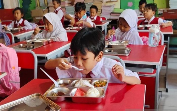Guru di Cianjur Keracunan Usai Makan Tempe dari Menu MBG