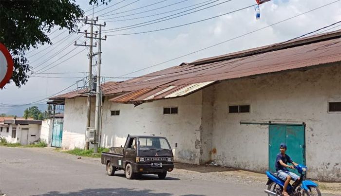 Protes Jalan Rusak Ruas Nongkojajar - Puntir, LSM Surati Bupati dan Polres Protes Jalan Rusak Ruas Nongkojajar - Puntir, LSM Surati Bupati dan Polres