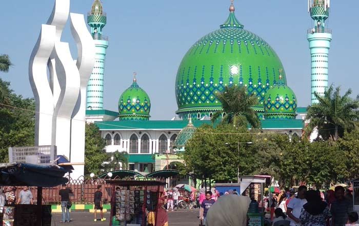 Sandiaga Uno Batal Shalat Berjamaah di Masjid Agung Asy