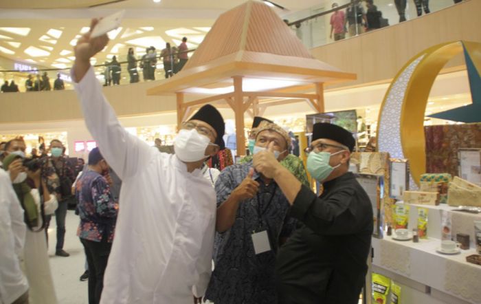 Hadiri Festival Ekonomi Syariah, Gus Ipul Beber Kontribusi Kopi Terhadap Perekonomian Masyarakat Hadiri Festival Ekonomi Syariah, Gus Ipul Beber Kontribusi Kopi Terhadap Perekonomian Masyarakat