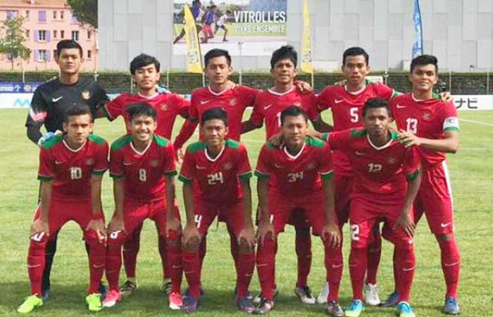 Pemain Timnas U-19 Dijadwalkan Jajal Rumput Stadion Bojonegoro Besok Malam Pemain Timnas U-19 Dijadwalkan Jajal Rumput Stadion Bojonegoro Besok Malam