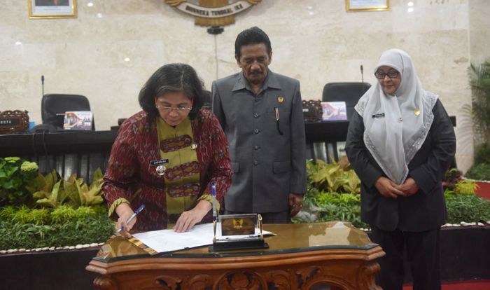 Raperda APBD 2024 Disetujui Jadi Perda, Pj Wali Kota Kediri Siap Tindak Lanjuti Catatan Dewan Raperda APBD 2024 Disetujui Jadi Perda, Pj Wali Kota Kediri Siap Tindak Lanjuti Catatan Dewan