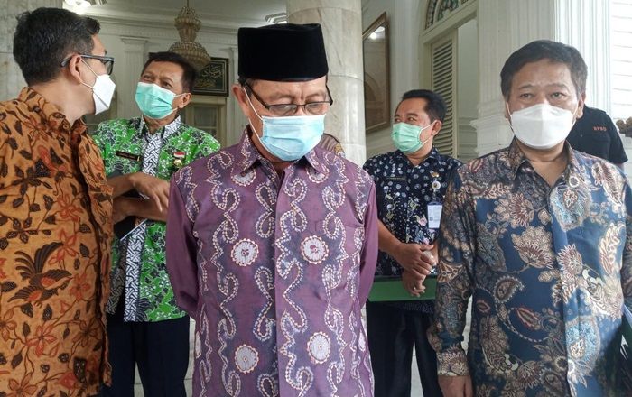 Angka Covid-19 Masih Tinggi, Pemkab Tuban Perpanjang Jam Malam Hingga 2 Pekan Angka Covid-19 Masih Tinggi, Pemkab Tuban Perpanjang Jam Malam Hingga 2 Pekan