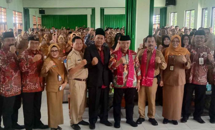 Pengurus MKKS SMP Negeri Kabupaten Malang Periode 2024-2026 Dikukuhkan Pengurus MKKS SMP Negeri Kabupaten Malang Periode 2024-2026 Dikukuhkan