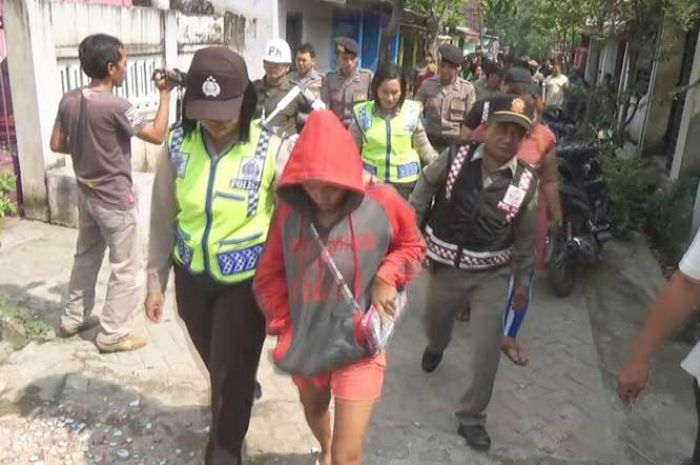 Anak di Bawah Umur Terjaring Razia di eks Lokalisasi Tunggorono, 9 Orang Diamankan Anak di Bawah Umur Terjaring Razia di eks Lokalisasi Tunggorono, 9 Orang Diamankan