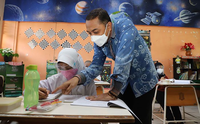 Rangkaian PPDB Surabaya Dimulai, Dispendik Optimalisasi Kesiapan Server hingga Masifkan Sosialisasi Rangkaian PPDB Surabaya Dimulai, Dispendik Optimalisasi Kesiapan Server hingga Masifkan Sosialisasi