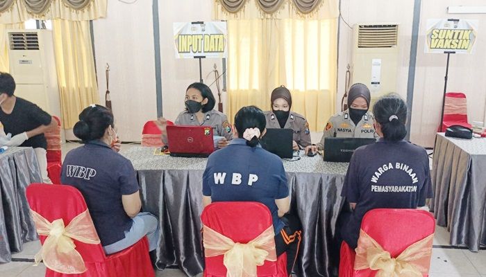 Kejar Target Booster 70 Persen, Polresta Malang Kota Gelar Vaksinasi di Lapas Perempuan