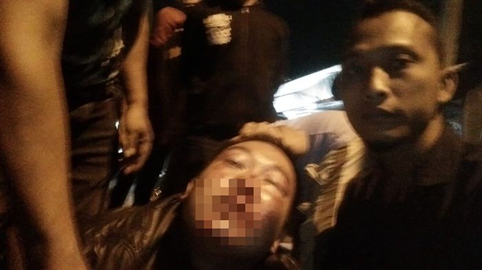 Kepergok Jalan Sama Istri Pakai Motor Curian, Warga Wonoayu Sidoarjo Bonyok Dimassa Kepergok Jalan Sama Istri Pakai Motor Curian, Warga Wonoayu Sidoarjo Bonyok Dimassa