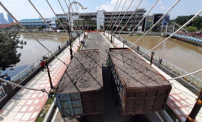 Kuat Menahan Berat Truk 100 Ton, Pakar ITS Pastikan Jembatan Joyoboyo Lolos Uji Kuat Menahan Berat Truk 100 Ton, Pakar ITS Pastikan Jembatan Joyoboyo Lolos Uji