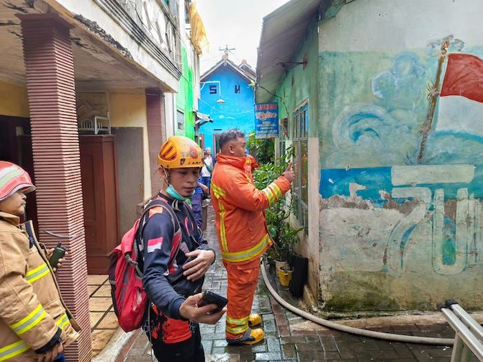 Diduga Korsleting Listrik, Rumah Warga Sisir Kota Batu Ludes Terbakar Diduga Korsleting Listrik, Rumah Warga Sisir Kota Batu Ludes Terbakar
