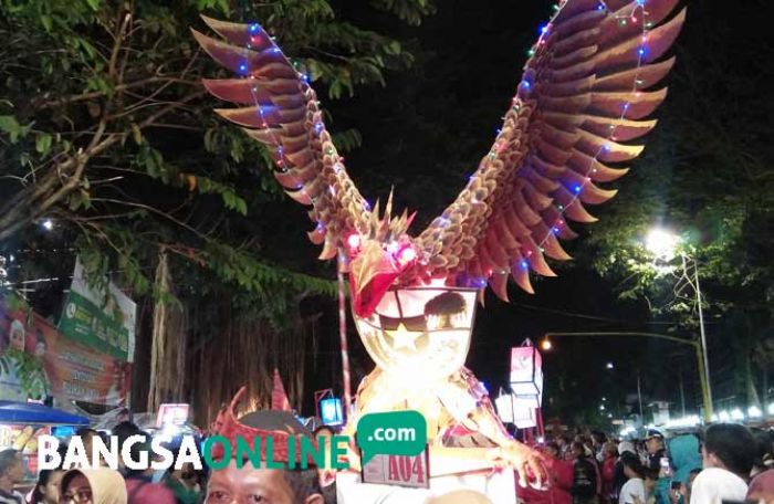 Tradisi Grebeg Pancasila dan Pawai Lampion Meriahkan Peringatan Hari Lahir Pancasila di Blitar Tradisi Grebeg Pancasila dan Pawai Lampion Meriahkan Peringatan Hari Lahir Pancasila di Blitar