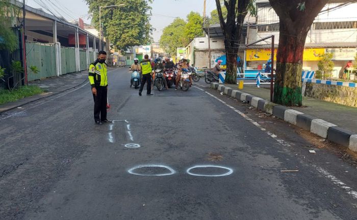 Tabrak Truk Trailer di Waru Sidoarjo, Remaja Asal Gresik Meninggal Tabrak Truk Trailer di Waru Sidoarjo, Remaja Asal Gresik Meninggal