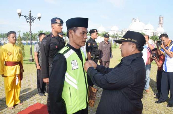 Bupati Madiun Pimpin Apel Besar Deklarasi Marka Jalan Bupati Madiun Pimpin Apel Besar Deklarasi Marka Jalan