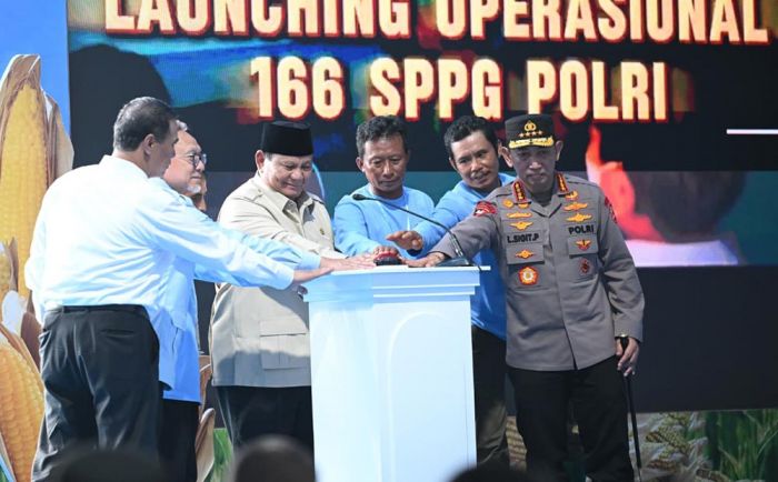 Sokong Makan Bergizi Gratis, Presiden Prabowo Resmikan 10 Gudang Pangan dan 166 SPPG Polri