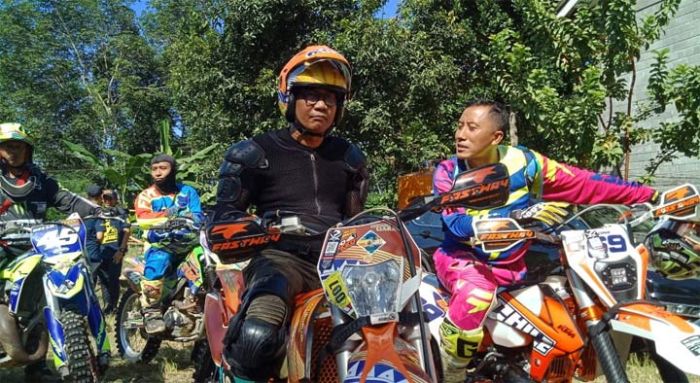 Kenalkan Wisata Kediri, Ratusan Rider se-Indonesia Susuri Jalur Pedesaan Kenalkan Wisata Kediri, Ratusan Rider se-Indonesia Susuri Jalur Pedesaan
