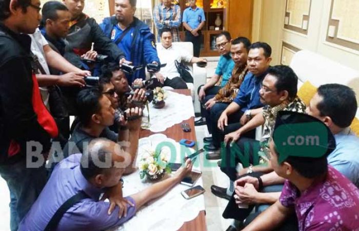 DPC PKB se-Jatim Kukuh Calonkan Pak Halim sebagai Cagub DPC PKB se-Jatim Kukuh Calonkan Pak Halim sebagai Cagub