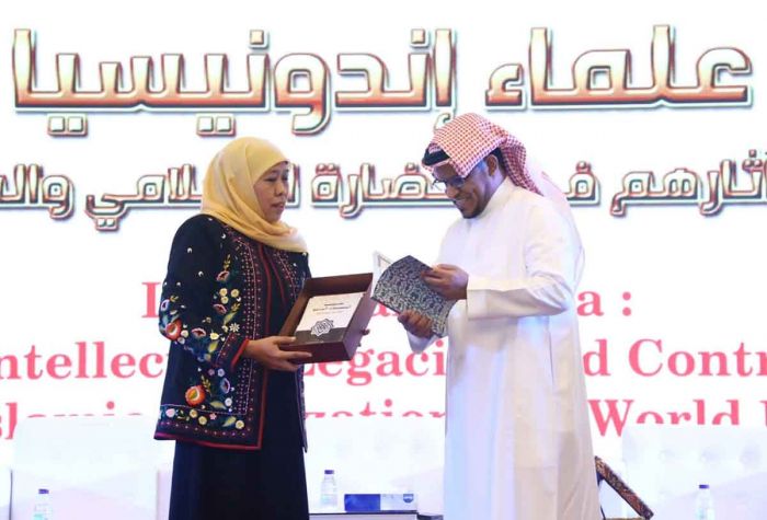 Gubernur Khofifah Kenalkan Turots Ulama Nusantara dan Kontribusinya untuk Keilmuan Dunia di Riyadh Gubernur Khofifah Kenalkan Turots Ulama Nusantara dan Kontribusinya untuk Keilmuan Dunia di Riyadh