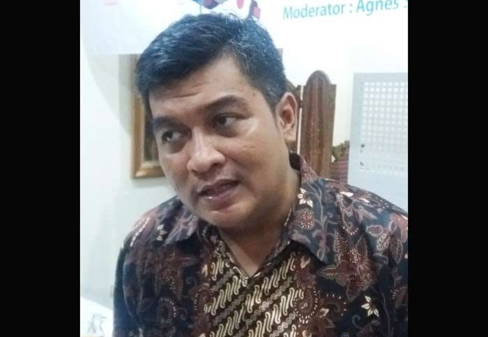 Emil Punya Potensi Kuat Rangkul Pemilih Rasional Milenial dan Massa Mengambang Emil Punya Potensi Kuat Rangkul Pemilih Rasional Milenial dan Massa Mengambang