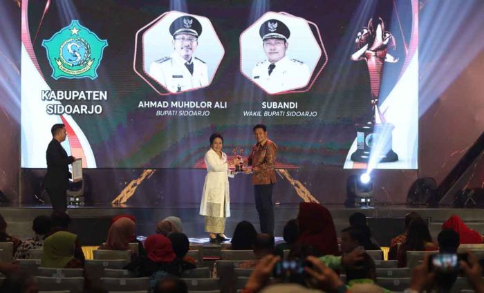 Sidoarjo Raih Penghargaan Kabupaten Layak Anak Kategori Nindya Sidoarjo Raih Penghargaan Kabupaten Layak Anak Kategori Nindya