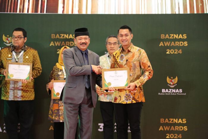 Bupati dan Baznas Tuban Raih Penghargaan dari Baznas RI