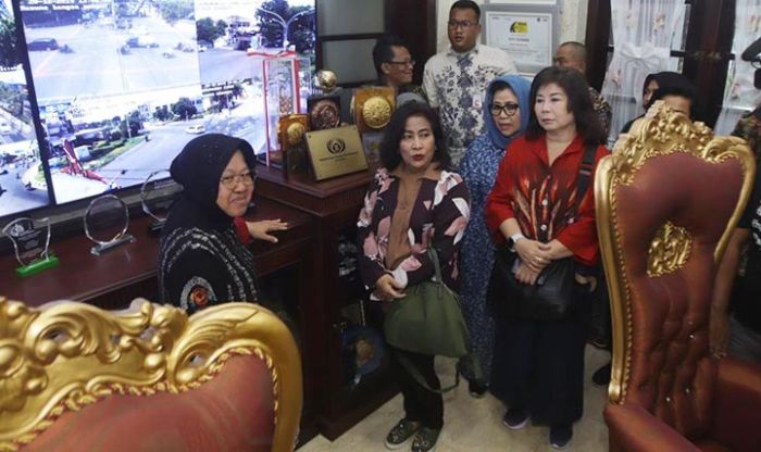 Dikunjungi DPRD DKI Jakarta, Risma Jadi Rujukan Ilmu di Segala Bidang Dikunjungi DPRD DKI Jakarta, Risma Jadi Rujukan Ilmu di Segala Bidang