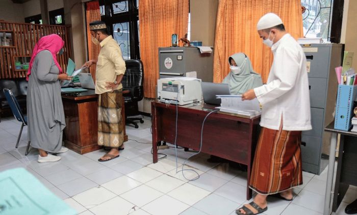 Peringati Hari Santri Nasional, Pegawai Pemkot Probolinggo Pakai Baju Muslim Seminggu Peringati Hari Santri Nasional, Pegawai Pemkot Probolinggo Pakai Baju Muslim Seminggu