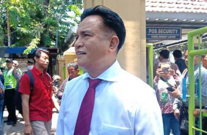 Yusril Minta Amin Rais Stop Bikin Gaduh: Konsentrasi Saja Sebagai Saksi Yusril Minta Amin Rais Stop Bikin Gaduh: Konsentrasi Saja Sebagai Saksi