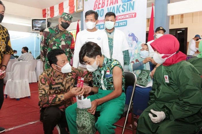 Gelar Vaksinasi, Pemdes Wadungasih Sidoarjo Siapkan Voucher Pulsa hingga Sepeda