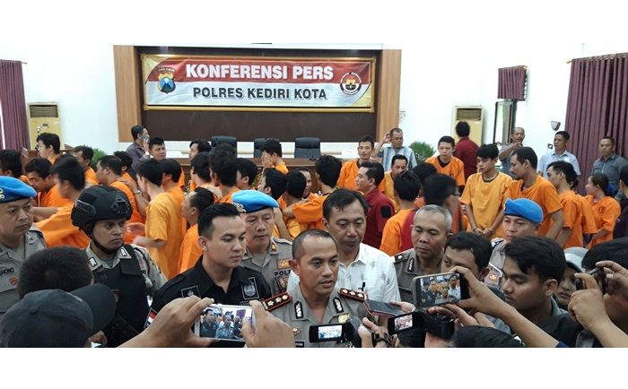Panen Tangkapan, Polres Kediri Kota Berhasil Tangani 22 Kasus di Triwulan Pertama Panen Tangkapan, Polres Kediri Kota Berhasil Tangani 22 Kasus di Triwulan Pertama