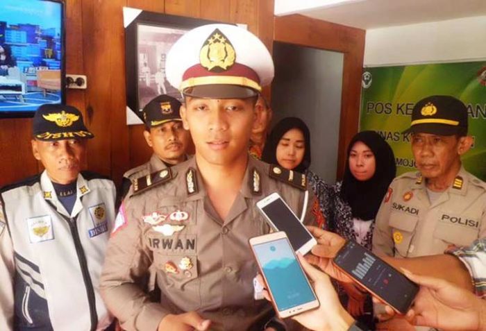 Satlantas Polres Mojokerto Desain Pos PAM Jadi Castle Candy House