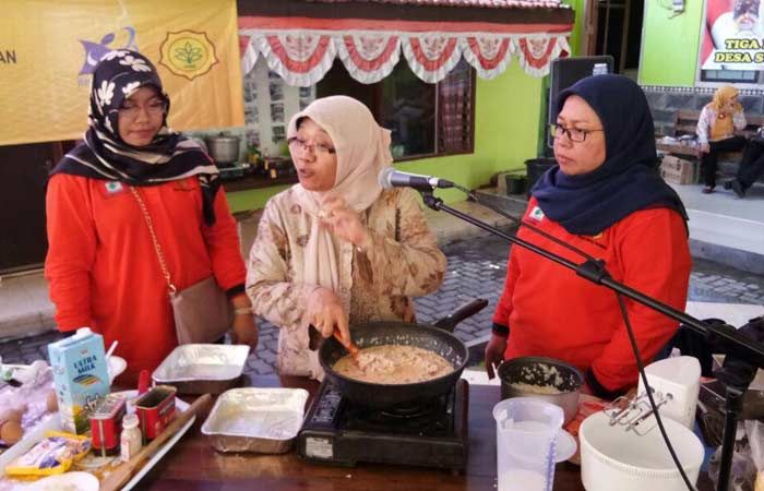 Kemenristek Dikti Ajari Warga Bikin Makanan Olahan dari Padi dan Jagung
