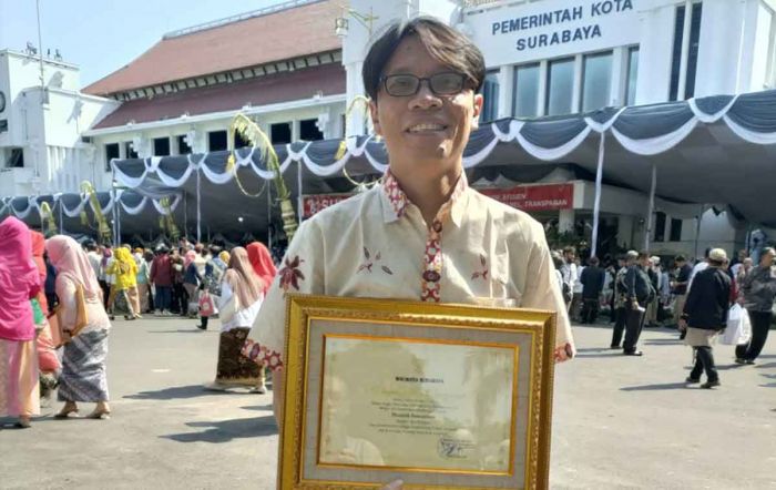 Mamuk Ismuntoro Raih Penghargaan dari Wali Kota Surabaya, Kok Bisa? Mamuk Ismuntoro Raih Penghargaan dari Wali Kota Surabaya, Kok Bisa?