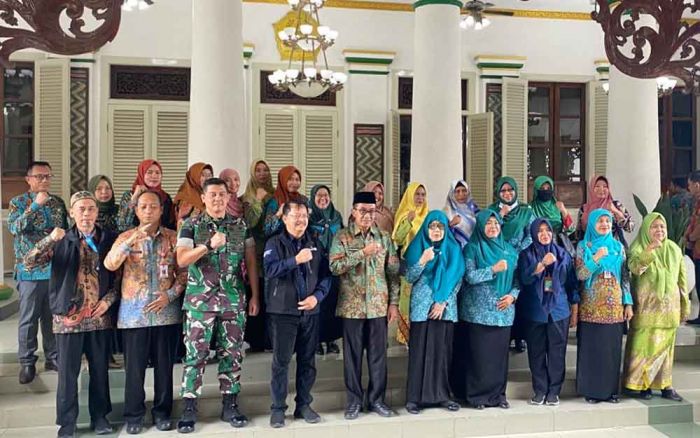Rakor dengan UNICEF, Bupati Pamekasan Ingatkan Pentingnya Peran Lintas Sektoral Tangani Campak Rakor dengan UNICEF, Bupati Pamekasan Ingatkan Pentingnya Peran Lintas Sektoral Tangani Campak