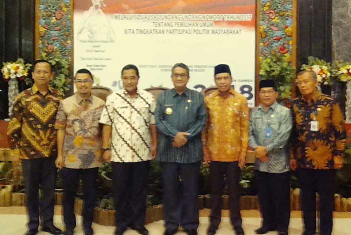 Tingkatkan Partisipasi Pemilih, Kemendagri Sosialisasikan UU 7 Tahun 2017 di Bangkalan Tingkatkan Partisipasi Pemilih, Kemendagri Sosialisasikan UU 7 Tahun 2017 di Bangkalan