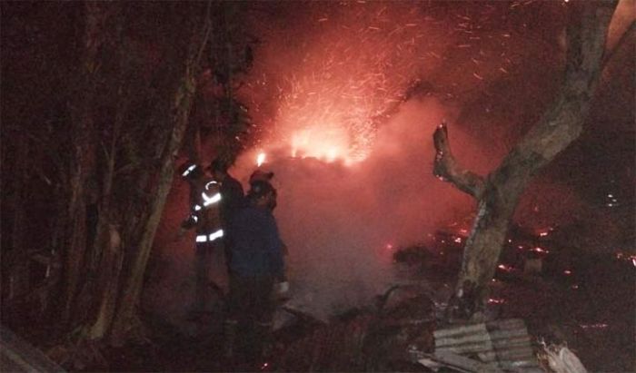 Gudang Pembuatan Tahu Sumedang di Sidoarjo Terbakar