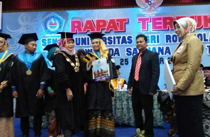 Wisuda 1.409 Mahasiswa, Dikti: Unirow Sudah Sehat