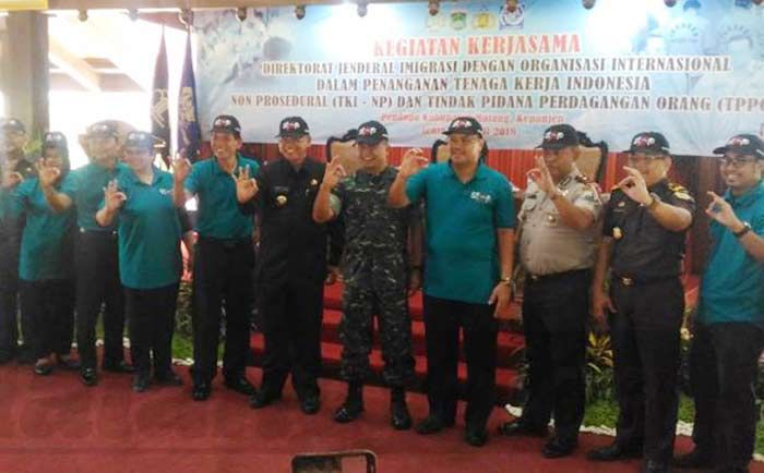 Tekan TKI Liar, Pemkab Malang Jalin Kerjasama dengan Keimigrasian Tekan TKI Liar, Pemkab Malang Jalin Kerjasama dengan Keimigrasian