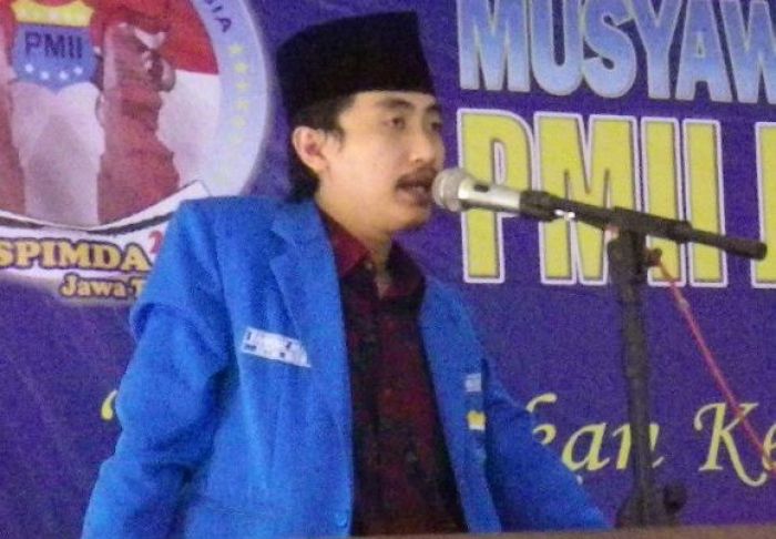Kiai Kampung itu Jujur dan Ngayomi, Tidak Berpolitik Kampungan Kiai Kampung itu Jujur dan Ngayomi, Tidak Berpolitik Kampungan